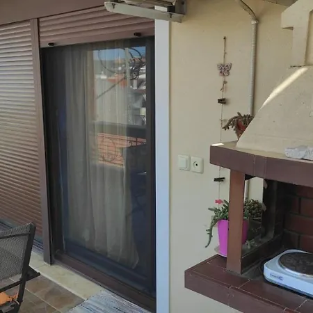 Annashouse Néa Péramos