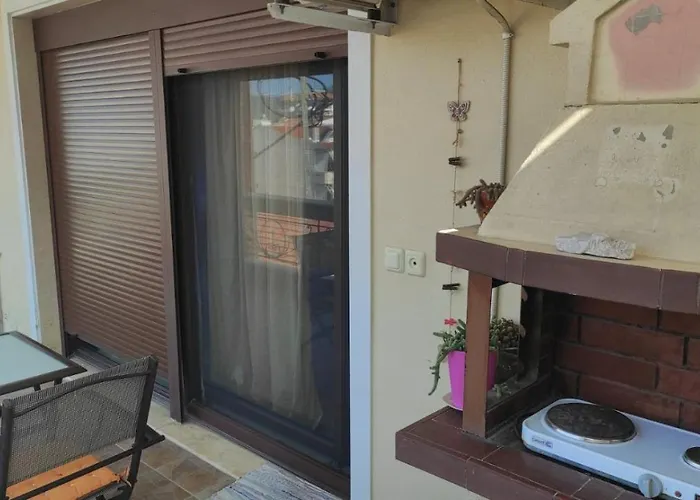 Annashouse Néa Péramos